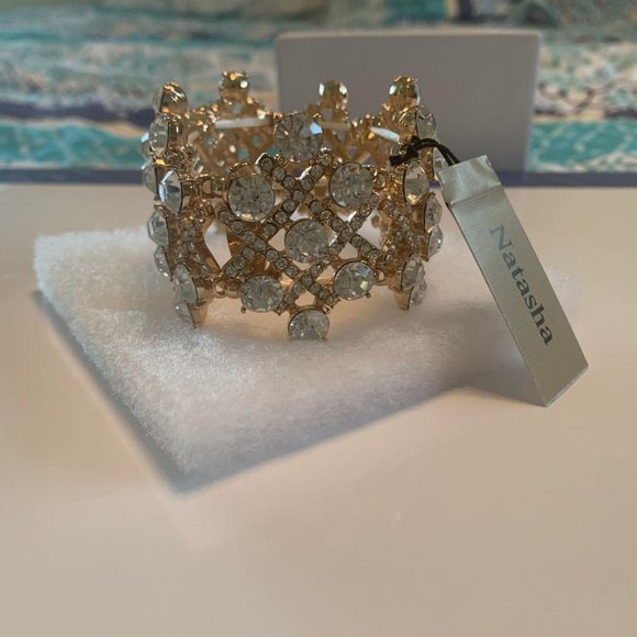 Natasha Crystal Bracelet - Picture 2 of 8